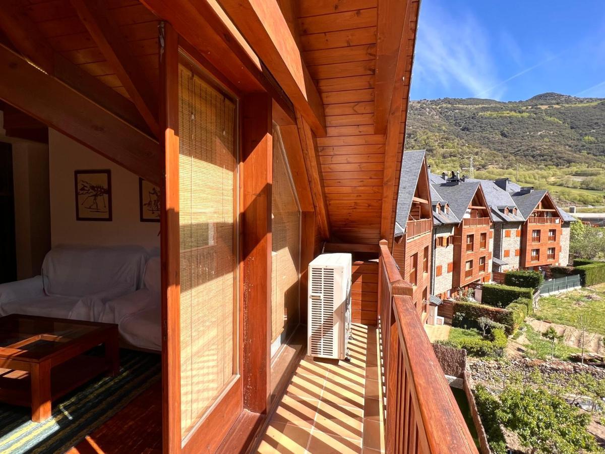 Apartament La Noguera - L'Amfitriona Риалп Екстериор снимка